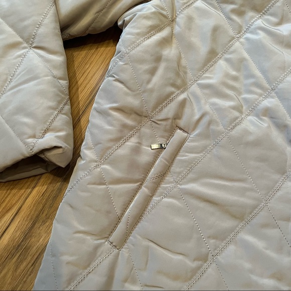 Bellina Tan Puffer Trench Coat with Detachable Fur-trimmed Hood - Size XL - Picture 7 of 11